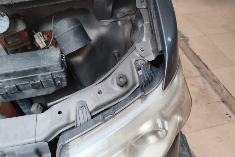 Used CHANGAN KAICHENG Star 7 2014 1.4L Base Version E14V Engine Bay Left