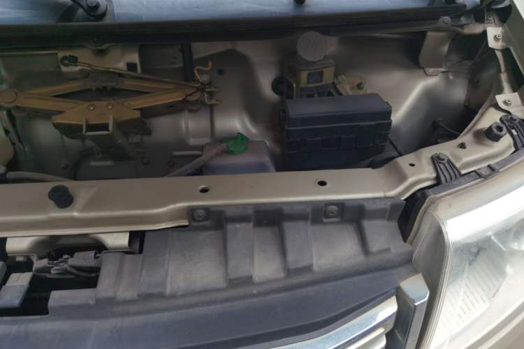 Used CHANGAN KAICHENG Star 7 2014 1.4L Base Version E14V Engine Bay Left
