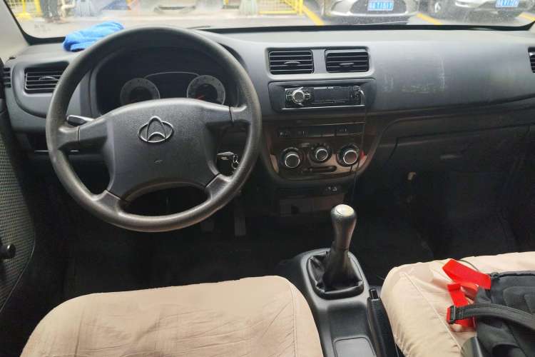 Used CHANGAN KAICHENG Star 7 2014 1.4L Base Version E14V Center Console