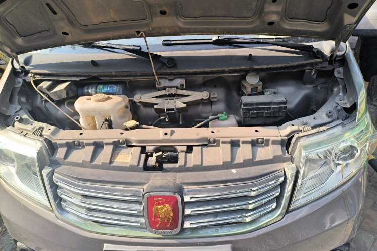 Used CHANGAN KAICHENG Star 7 2014 1.4L Base Version E14V Engine Bay