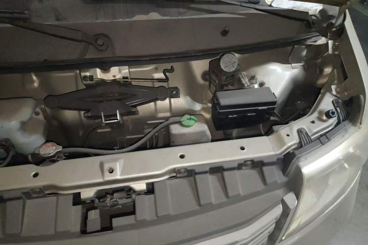 Used CHANGAN KAICHENG Star 7 2014 1.4L Elite Version E14V Engine Bay Left