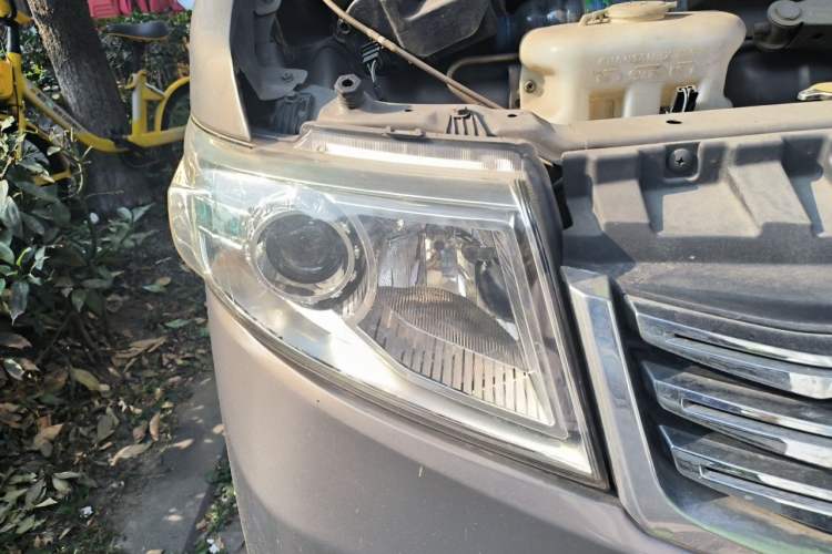 Used CHANGAN KAICHENG Star 7 2014 1.4L Base Version E14V Right Front Headlight