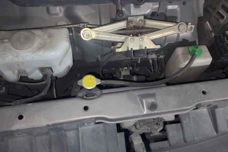 Used CHANGAN KAICHENG Star 7 2014 1.4L Base Version E14V Engine Bay