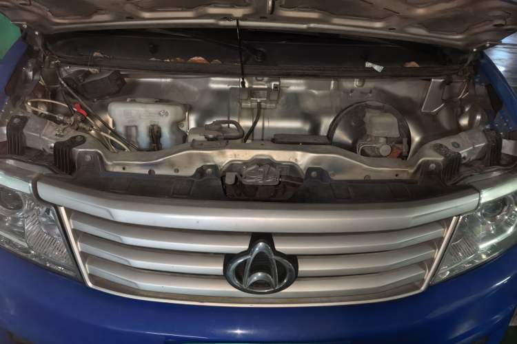 Used CHANGAN KAICHENG Star 9 2015 1.5L Base Version 4G15S Engine Bay