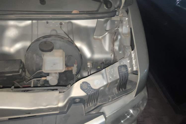Used CHANGAN KAICHENG Star 9 2015 1.5L Base Version 4G15S Engine Bay Left