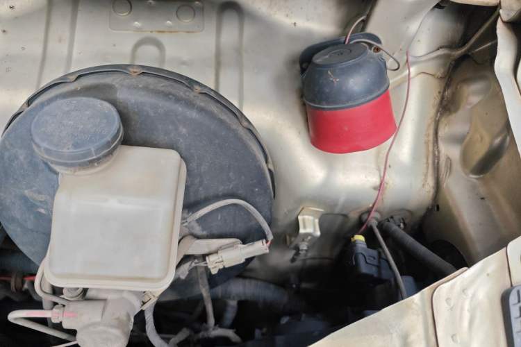 Used CHANGAN KAICHENG Star 9 2015 1.5L Base Version 4G15S Engine Bay Left