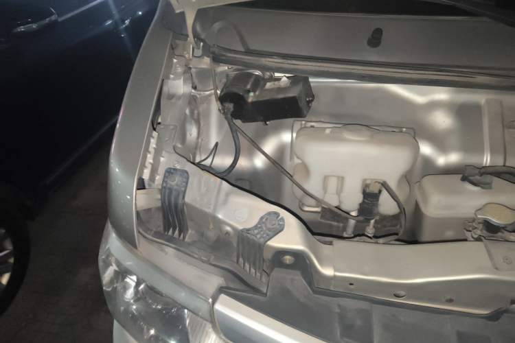 Used CHANGAN KAICHENG Star 9 2015 1.5L Base Version 4G15S Engine Bay Right