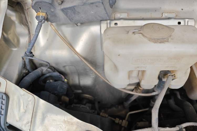 Used CHANGAN KAICHENG Star 9 2015 1.5L Base Version 4G15S Engine Bay Right