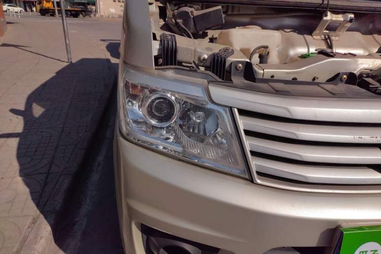 Used CHANGAN KAICHENG Star 9 2015 1.5L Base Version 4G15S Right Front Headlight