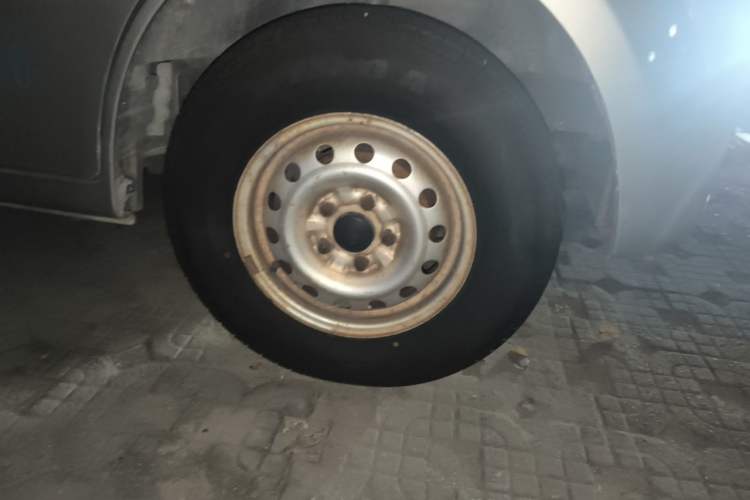 Used CHANGAN KAICHENG Star 9 2015 1.5L Base Version 4G15S Right Front Wheel Hub