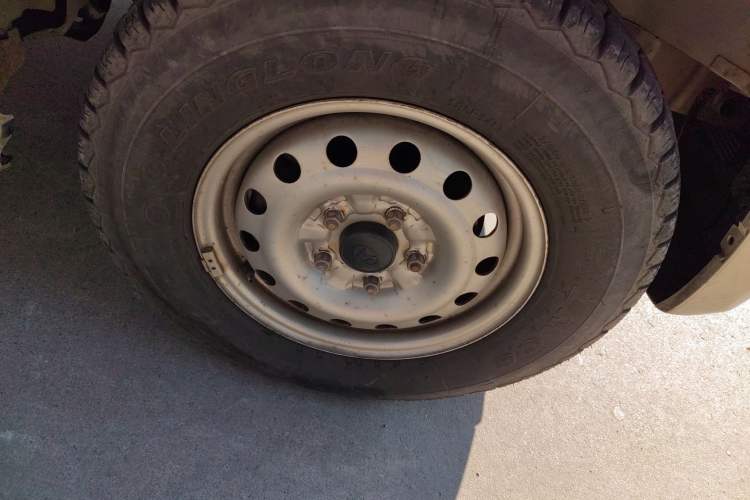 Used CHANGAN KAICHENG Star 9 2015 1.5L Base Version 4G15S Right Front Wheel Hub
