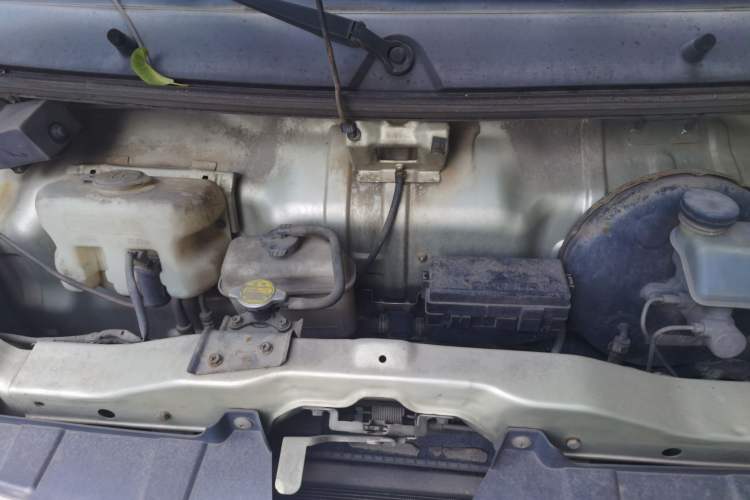 Used CHANGAN KAICHENG Star 9 2015 1.5L Base Version 4G15S Engine Bay
