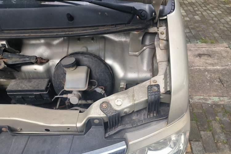 Used CHANGAN KAICHENG Star 9 2015 1.5L Base Version 4G15S Engine Bay Left