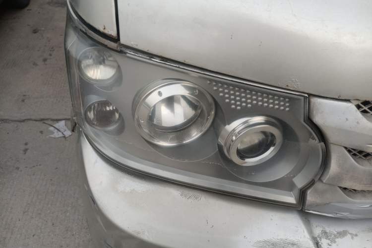 Used CHANGAN KAICHENG Star 9 2015 1.5L CNG Base Version 4G15S Right Front Headlight