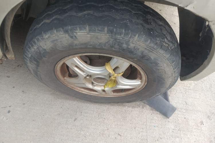 Used CHANGAN KAICHENG Star 9 2015 1.5L CNG Base Version 4G15S Right Front Wheel Hub