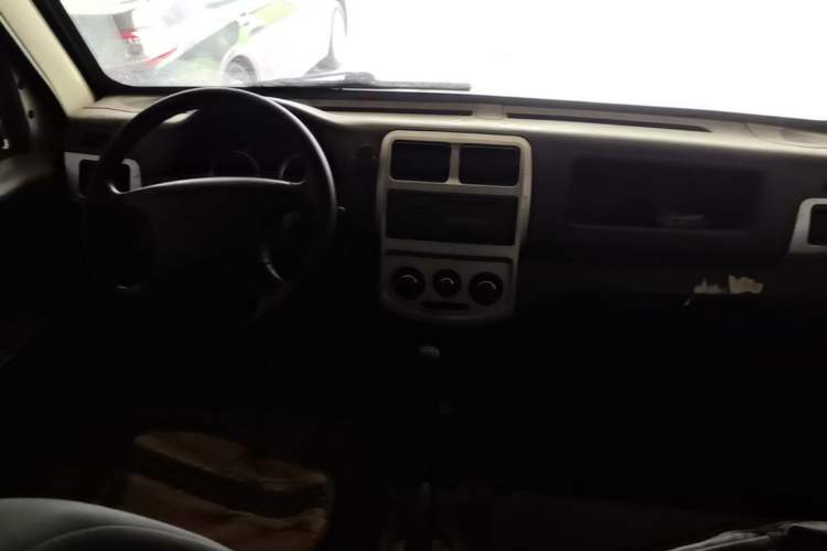 Used CHANGAN KAICHENG Star 9 2015 1.5L Base Version 4G15S Center Console