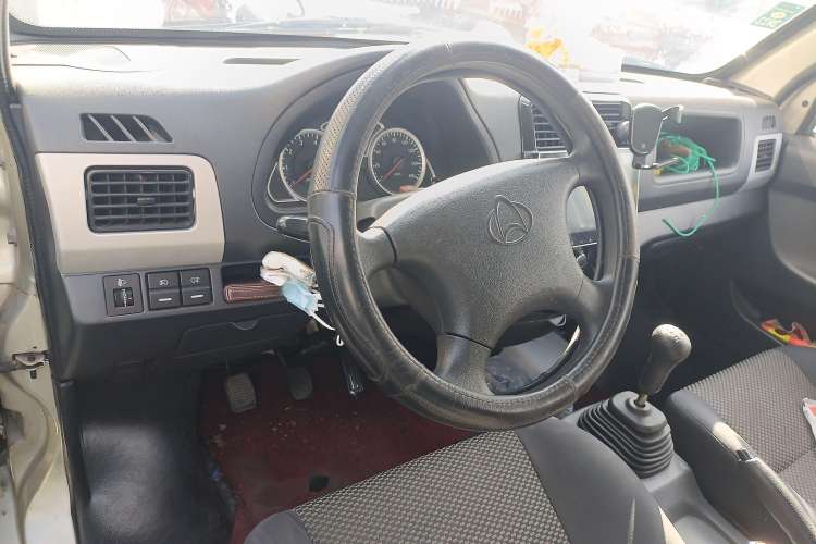 Used CHANGAN KAICHENG Star 9 2015 1.5L Base Version 4G15S Center Console