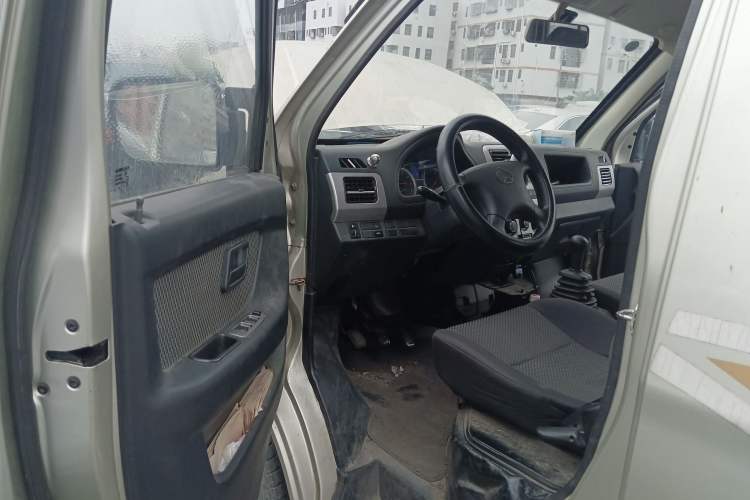 Used CHANGAN KAICHENG Star 9 2015 1.5L Base Version 4G15S Driver Seat