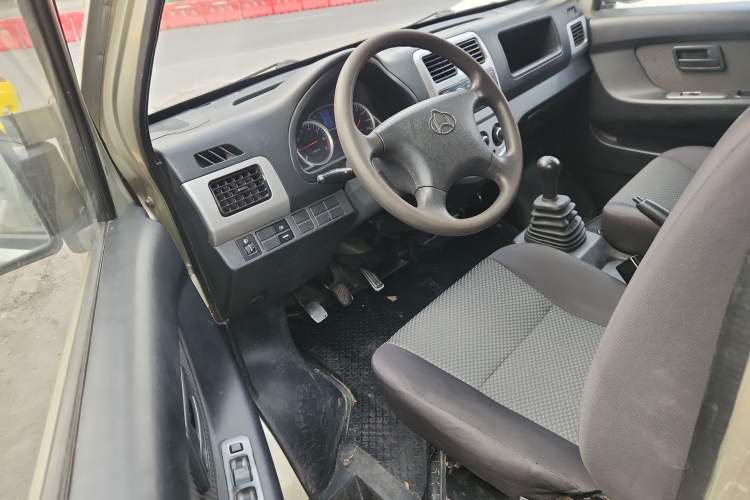 Used CHANGAN KAICHENG Star 9 2015 1.5L Base Version 4G15S Driver Seat