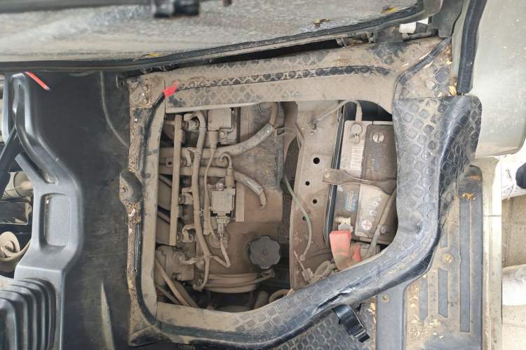 Used CHANGAN KAICHENG Star 9 2015 1.5L Base Version 4G15S Engine Bay Left