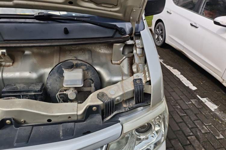 Used CHANGAN KAICHENG Star 9 2015 1.5L Base Version 4G15S Engine Bay Left