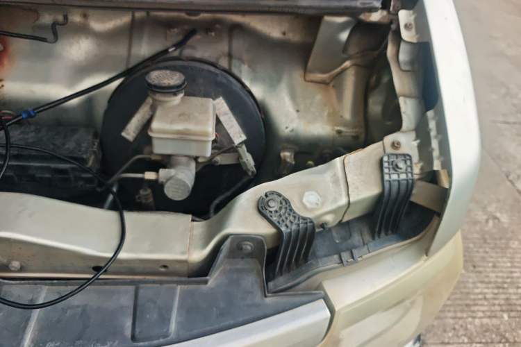 Used CHANGAN KAICHENG Star 9 2015 1.5L Base Version 4G15S Engine Bay Left
