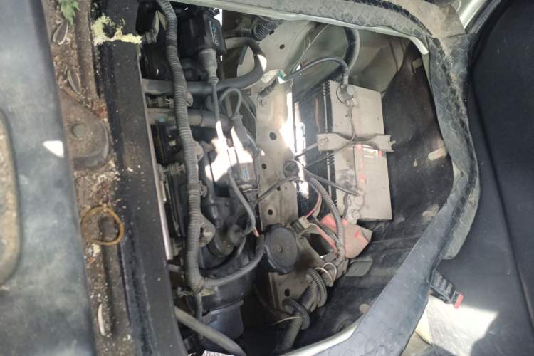 Used CHANGAN KAICHENG Star 9 2015 1.5L Base Version 4G15S Engine Bay Left