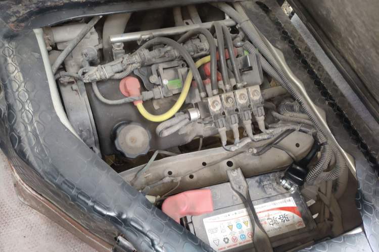 Used CHANGAN KAICHENG Star 9 2015 1.5L CNG Base Version 4G15S Engine Bay Left