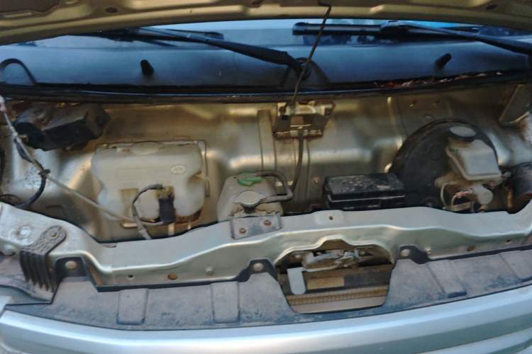 Used CHANGAN KAICHENG Star 9 2015 1.5L CNG Base Version 4G15S Engine Bay