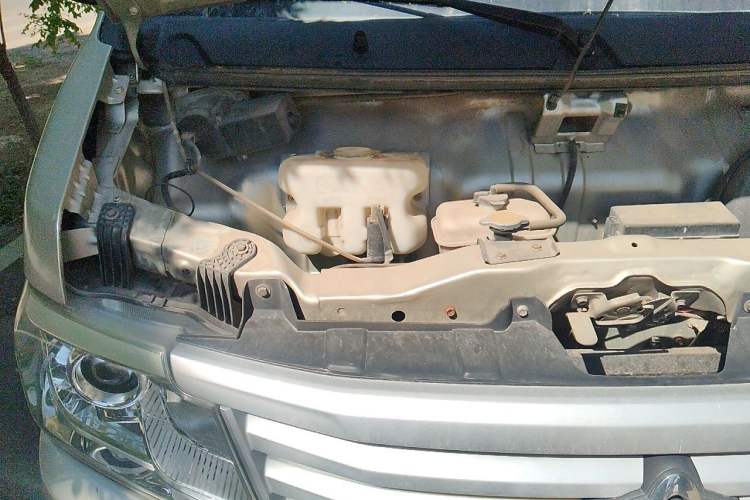 Used CHANGAN KAICHENG Star 9 2015 1.5L Base Version 4G15S Engine Bay Right