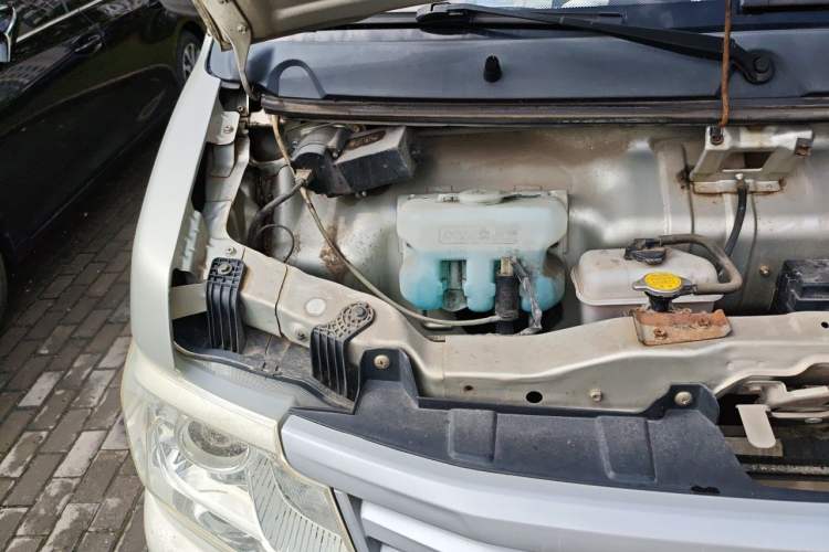 Used CHANGAN KAICHENG Star 9 2015 1.5L Base Version 4G15S Engine Bay Right