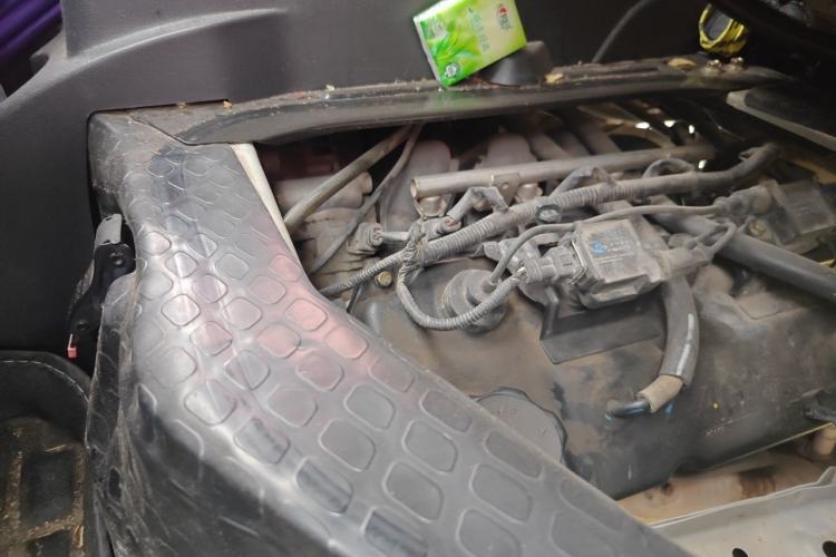 Used CHANGAN KAICHENG Star 9 2015 1.5L Base Version 4G15S Engine Bay Right