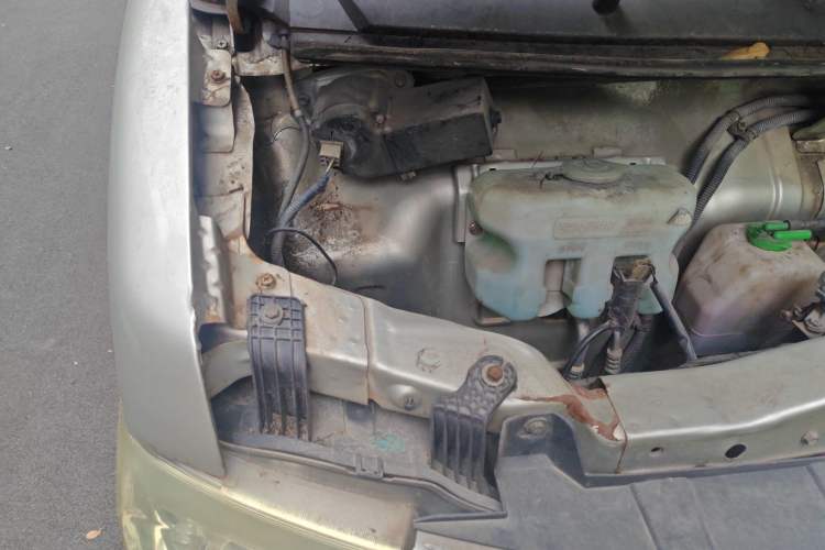 Used CHANGAN KAICHENG Star 9 2015 1.5L Base Version 4G15S Engine Bay Right