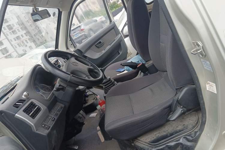 Used CHANGAN KAICHENG Star 9 2015 1.5L Base Version 4G15S Left Front Seat