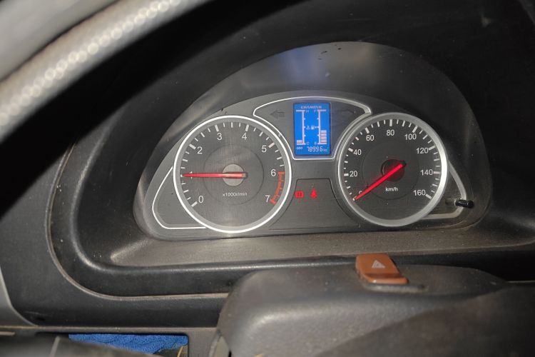 Used CHANGAN KAICHENG Star 9 2015 1.5L Base Version 4G15S Odometer Close Up