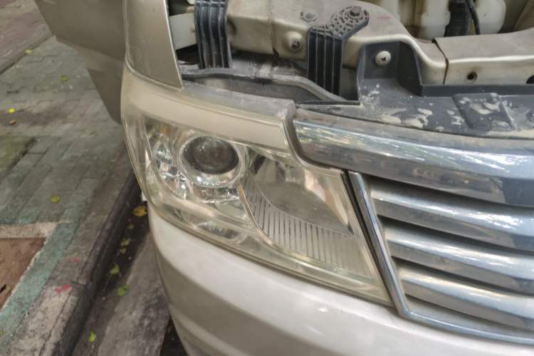 Used CHANGAN KAICHENG Star 9 2015 1.5L Base Version 4G15S Right Front Headlight
