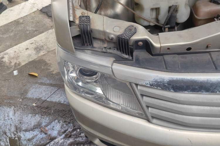 Used CHANGAN KAICHENG Star 9 2015 1.5L Base Version 4G15S Right Front Headlight