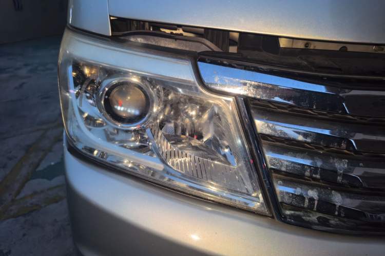 Used CHANGAN KAICHENG Star 9 2015 1.5L Base Version 4G15S Right Front Headlight