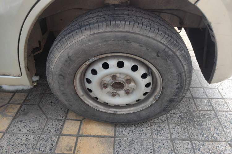 Used CHANGAN KAICHENG Star 9 2015 1.5L Base Version 4G15S Right Front Wheel Hub