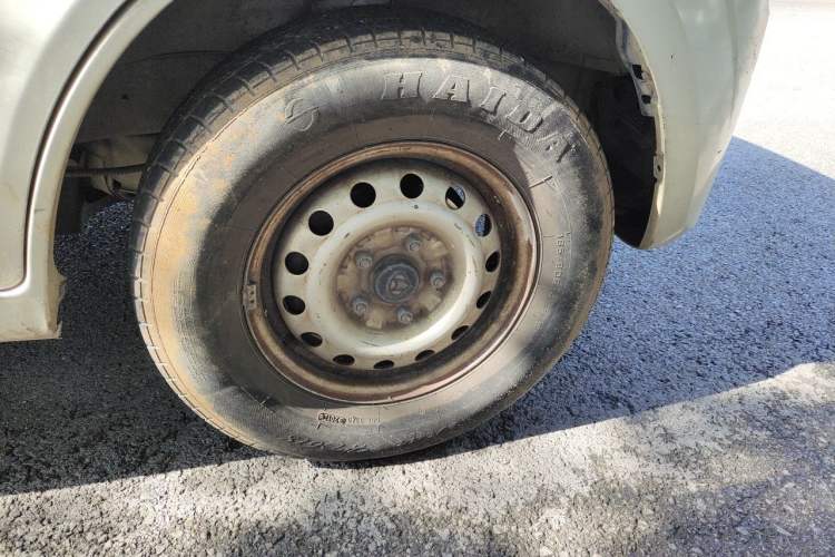 Used CHANGAN KAICHENG Star 9 2015 1.5L CNG Base Version 4G15S Right Front Wheel Hub