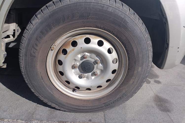 Used CHANGAN KAICHENG Star 9 2015 1.5L Base Version 4G15S Right Front Wheel Hub