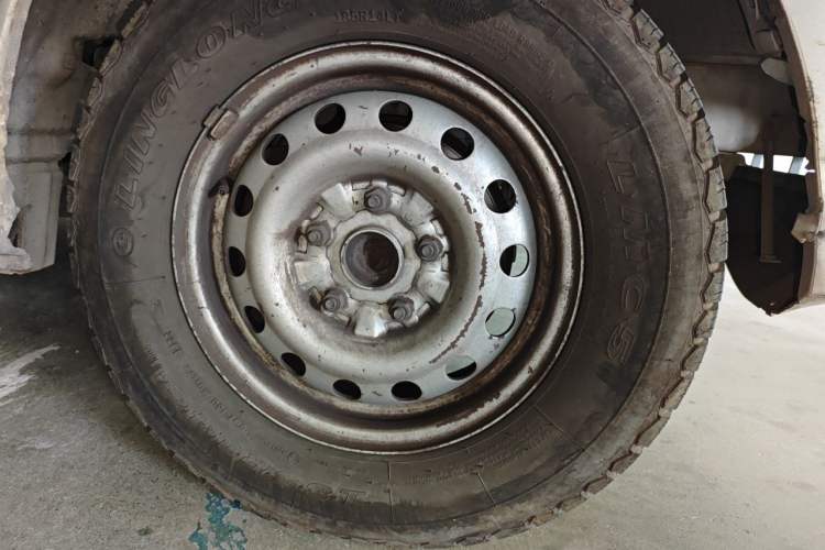Used CHANGAN KAICHENG Star 9 2015 1.5L Base Version 4G15S Right Front Wheel Hub