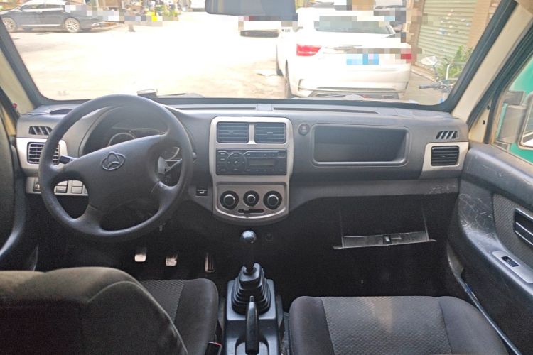 Used CHANGAN KAICHENG Star 9 2015 1.5L Base Version 4G15S Center Console