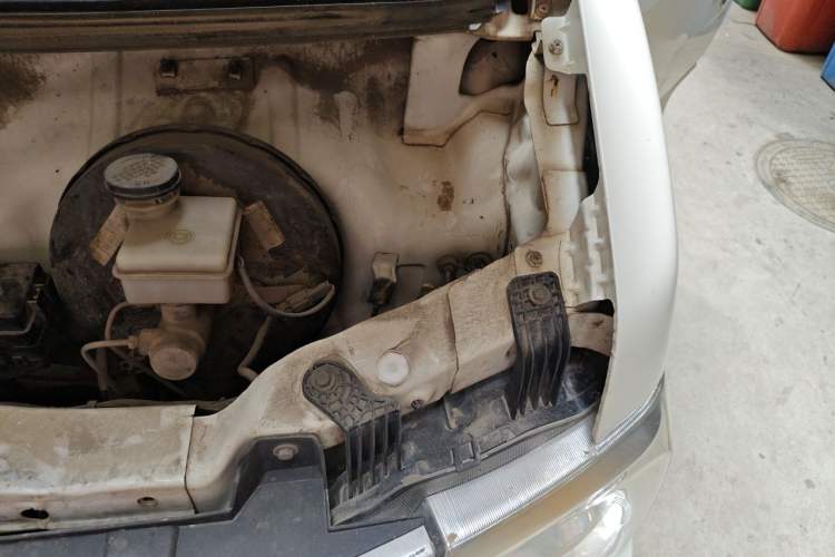 Used CHANGAN KAICHENG Star 9 2015 1.5L Base Version 4G15S Engine Bay Left