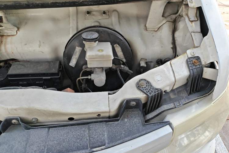 Used CHANGAN KAICHENG Star 9 2015 1.5L Base Version 4G15S Engine Bay Left