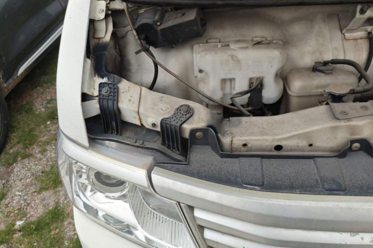 Used CHANGAN KAICHENG Star 9 2015 1.5L Base Version 4G15S Engine Bay Right