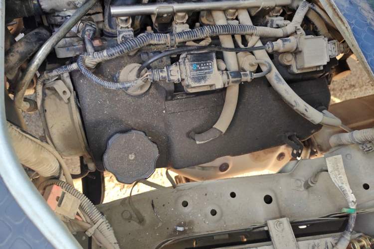 Used CHANGAN KAICHENG Star 9 2015 1.5L Base Version 4G15S Engine Bay Right