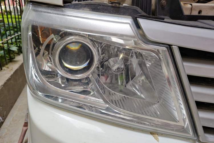Used CHANGAN KAICHENG Star 9 2015 1.5L Base Version 4G15S Right Front Headlight