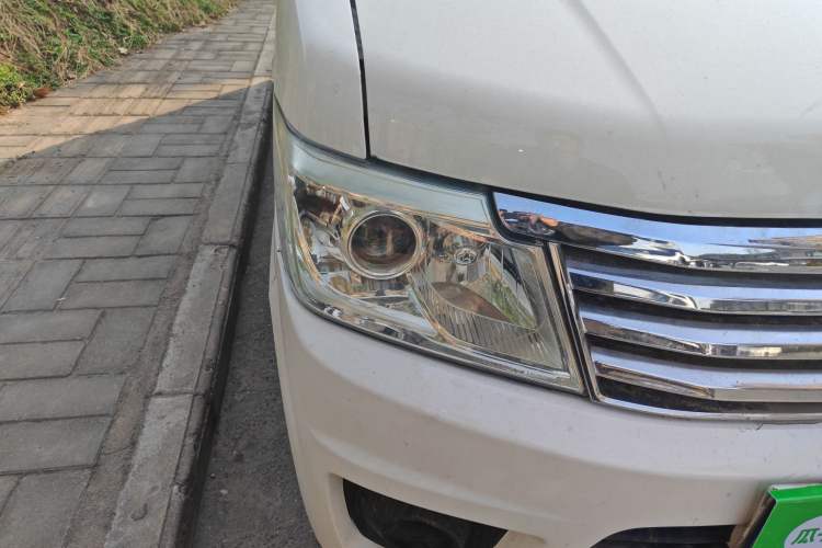 Used CHANGAN KAICHENG Star 9 2015 1.5L Base Version 4G15S Right Front Headlight