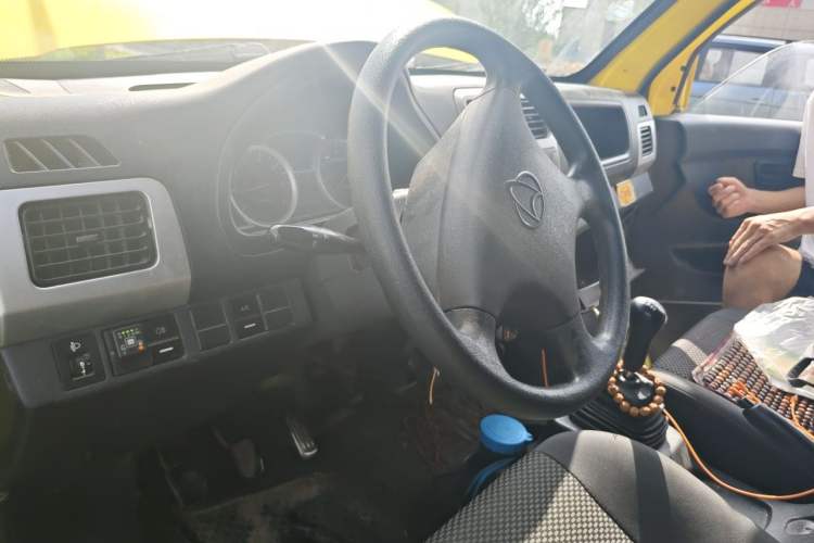 Used CHANGAN KAICHENG Star 9 2015 1.5L Base Version 4G15S Center Console